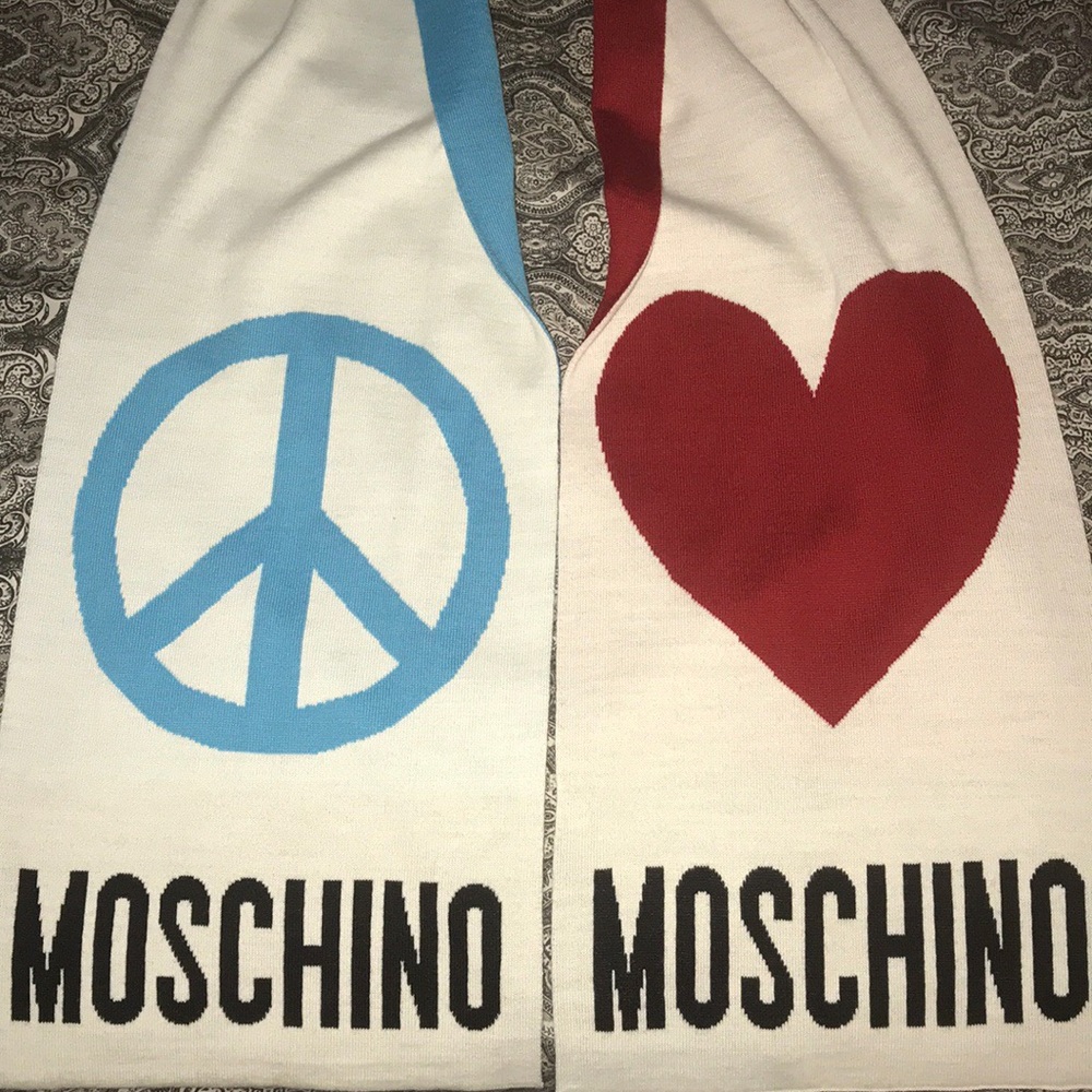 MOSCHINO👑